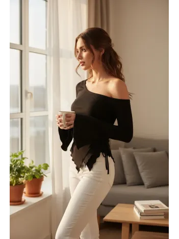Kadın Siyah Uzun İspanyol Kollu Asimetirik Yaka Yandan Bağlamalı Drapeli Bluz