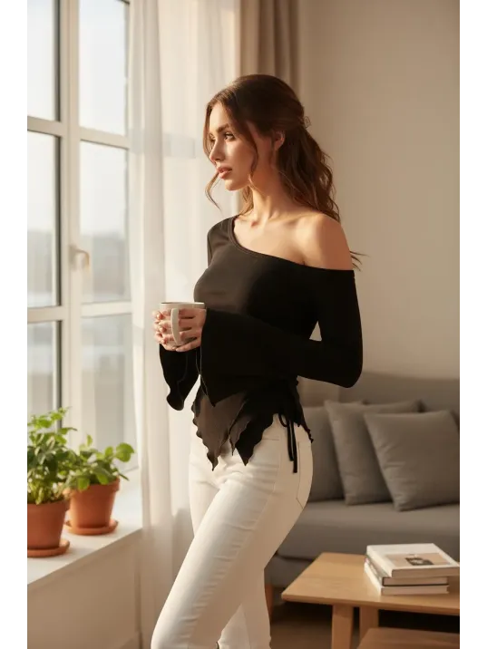 Kadın Siyah Uzun İspanyol Kollu Asimetirik Yaka Yandan Bağlamalı Drapeli Bluz
