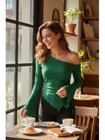 Kadın Yeşil Uzun İspanyol Kollu Asimetirik Yaka Yandan Bağlamalı Drapeli Bluz Kadın Yeşil Uzun İspanyol Kollu Asimetirik Yaka Yandan Bağlamalı Drapeli Bluz