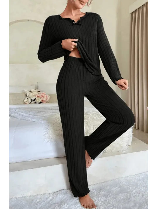 Kadın Siyah Uzun Kollu Fiyonklu Yuvarlak Yaka Mevsimlik Pijama Takımı Kadın Siyah Uzun Kollu Fiyonklu Yuvarlak Yaka Mevsimlik Pijama Takımı