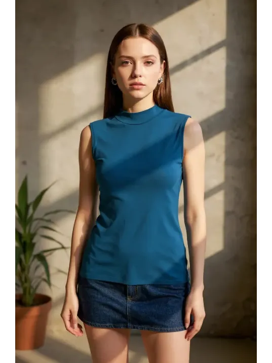 Kadın Mavi Kolsuz Balıkçı Yaka Basic Bluz