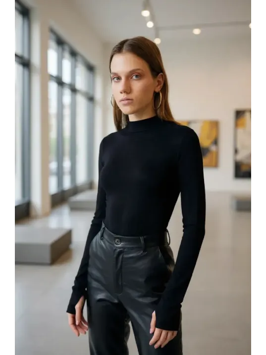 Kadın Siyah Parmak Detaylı Esnek Uzun Kollu Body