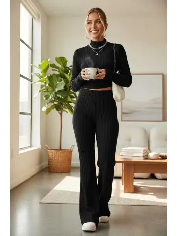 Kadın Siyah Boğazlı Crop Top Ve Yüksek Bel Eşofman Takımı Spor Şık Kombin Kadın Siyah Boğazlı Crop Top Ve Yüksek Bel Eşofman Takımı Spor Şık Kombin