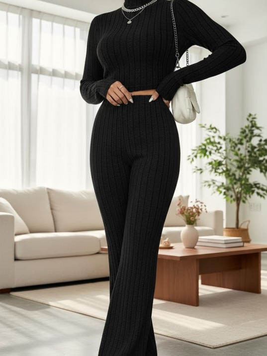 Kadın Siyah Boğazlı Crop Top Ve Yüksek Bel Eşofman Takımı Spor Şık Kombin Kadın Siyah Boğazlı Crop Top Ve Yüksek Bel Eşofman Takımı Spor Şık Kombin