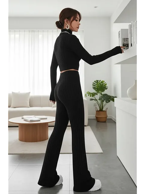 Kadın Siyah Boğazlı Crop Top Ve Yüksek Bel Eşofman Takımı Spor Şık Kombin