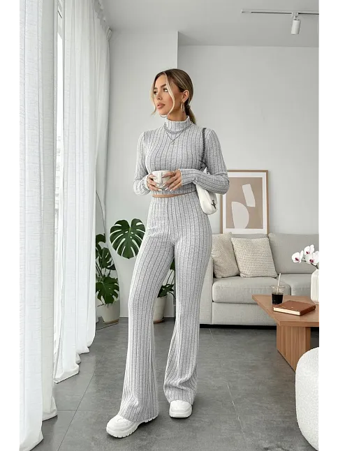 Kadın Gri Çizgili Boğazlı Crop Top Ve Yüksek Bel Pantolon Takım