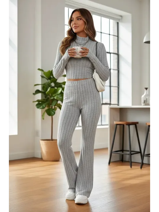 Kadın Gri Çizgili Boğazlı Crop Top Ve Yüksek Bel Pantolon Takım