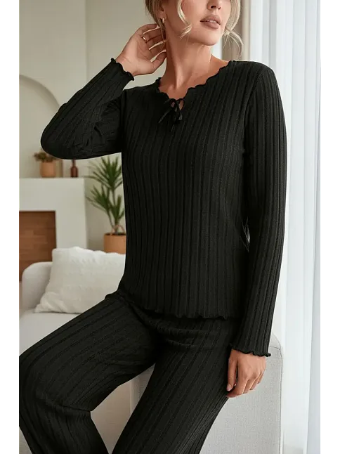 Kadın Siyah Uzun Kollu Fiyonklu Yuvarlak Yaka Mevsimlik Pijama Takımı