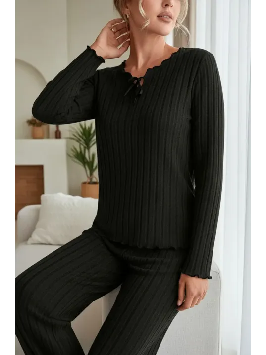 Kadın Siyah Uzun Kollu Fiyonklu Yuvarlak Yaka Mevsimlik Pijama Takımı