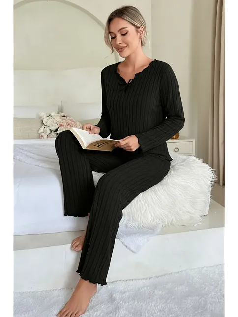 Kadın Siyah Uzun Kollu Fiyonklu Yuvarlak Yaka Mevsimlik Pijama Takımı