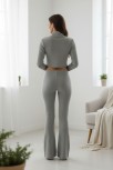 Kadın Fitilli Eşofman Takımı – Gri Boğazlı Crop Üst & İspanyol Paça Pantolon, Esnek Rahat Kalıp