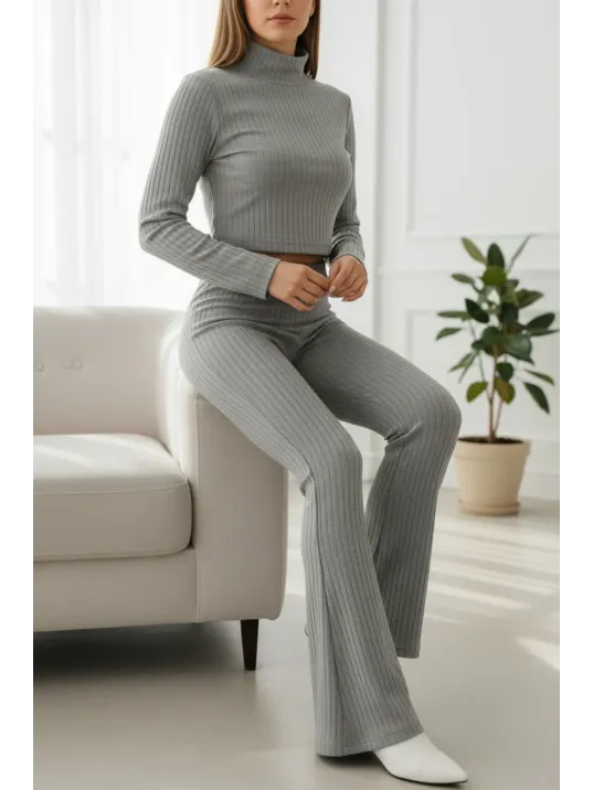 Kadın Fitilli Eşofman Takımı – Gri Boğazlı Crop Üst & İspanyol Paça Pantolon, Esnek Rahat Kalıp