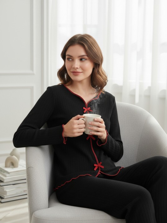 Premium Kadın 4’lü Fitilli Set – Siyah Kırmızı Biyeli (pijama Üst, Pantolon, Bikini Takımı)