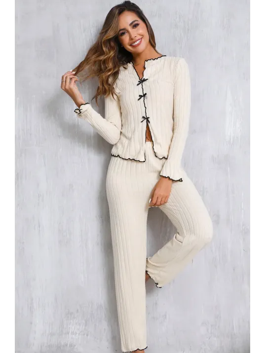 Kadın Ekru Fitilli Şık Pijama Takımı – Fiyonk Detaylı Rahat Ev Giyim Seti