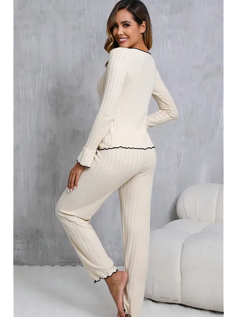 Kadın Ekru Fitilli Şık Pijama Takımı – Fiyonk Detaylı Rahat Ev Giyim Seti