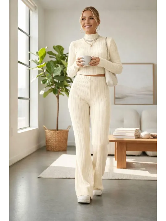 Kadın Ekru Çizgili Boğazlı Crop Top Ve Yüksek Bel Eşofman Takımı Spor Şık Kombin