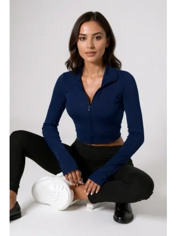 Kadın Lacivert Uzun Kol Fermuarlı Parmak Geçme Detaylı Dik Yaka Crop Top Bluz – Şık, Rahat Ve Kolay Kombinlenebilir