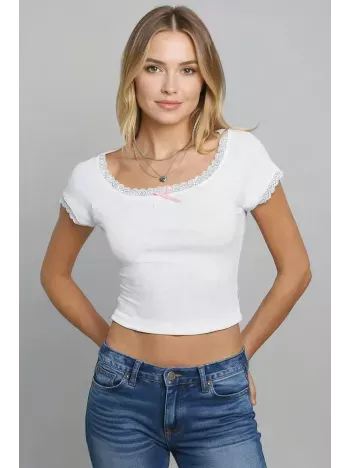 Kadın Beyaz Normal Kalıp Dantel Detalı Ince Askılı Oyuk Yaka Atlet – Modern Ve Şık Tasarım