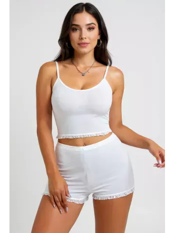Kadın Beyaz Alt-üst Dantel Detaylı Şortlu Şık Gecelik Takım – Modern, Konforlu Ve Günlük Kombinlere Uygun Kadın Beyaz Alt-üst Dantel Detaylı Şortlu Şık Gecelik Takım – Modern, Konforlu Ve Günlük Kombinlere Uygun