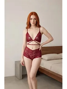 Kadın Bordo Özel Şık Sütyen Külot Takımı – Modern, Konforlu Ve Günlük Kombinlere Uygun