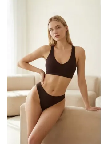 Kadın Kahverengi Desteksiz Seamless Tangalı İç Çamaşır Takımı – Modern, Konforlu Kadın Kahverengi Desteksiz Seamless Tangalı İç Çamaşır Takımı – Modern, Konforlu