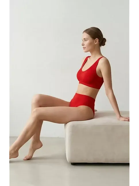 Kadın Kırmızı Desteksiz Seamless Tangalı İç Çamaşır Takımı – Modern, Konforlu