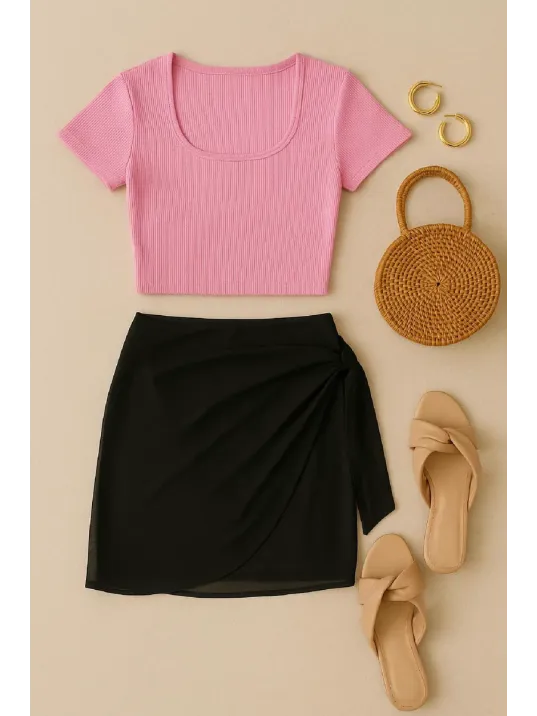 Kadın Pembe Yarım Kol Crop Ve Siyah Pareo 2'li Set – Modern Ve Şık Tasarım