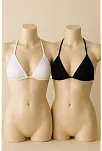 Kadın Siyah Ve Beyaz Minimal Kesim Üçgen Bikini Üstü – Modern Ve Şık Tasarım