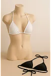 Kadın Siyah Ve Beyaz Minimal Kesim Üçgen Bikini Üstü – Modern Ve Şık Tasarım