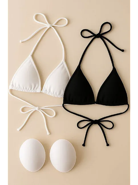 Kadın Siyah Ve Beyaz Minimal Kesim Üçgen Bikini Üstü – Modern Ve Şık Tasarım