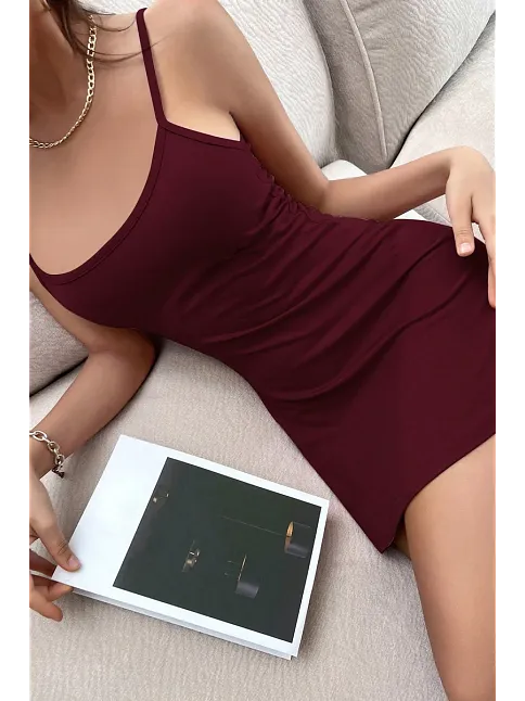 Kadın Bordo Sırt Kısmı Komple Dantelli Mini Gecelik – Modern Ve Şık Tasarım