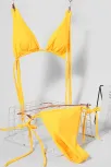 Kadın Sarı Yandan Bağlamalı Tangalı Üçgen Bikini Mayo Takımı – Modern, Konforlu Ve Günlük Kombinlere Uygun