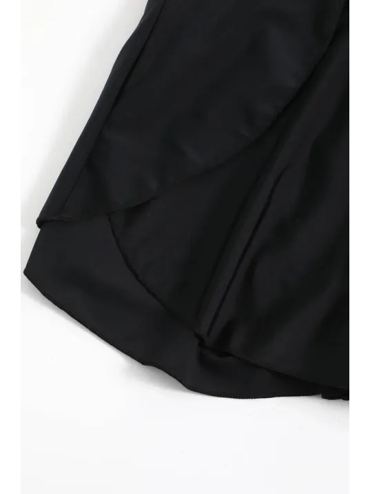 Kadın Siyah Yırtmaçlı Etek Görünümlü Şık Deniz Şortu – Modern Ve Şık Tasarım Kadın Siyah Yırtmaçlı Etek Görünümlü Şık Deniz Şortu – Modern Ve Şık Tasarım