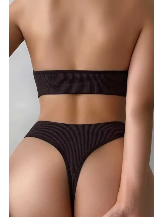 Kadın Kahverengi Seamless Tanga Sütyen Takım – Modern, Konforlu Ve Günlük Kombinlere Uygun Kadın Kahverengi Seamless Tanga Sütyen Takım – Modern, Konforlu Ve Günlük Kombinlere Uygun