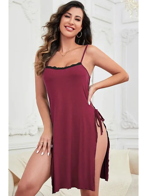 Kadın Bordo Cut Out Detaylı Yırtmaçlı Sexy Gecelik – Modern Ve Şık Tasarım