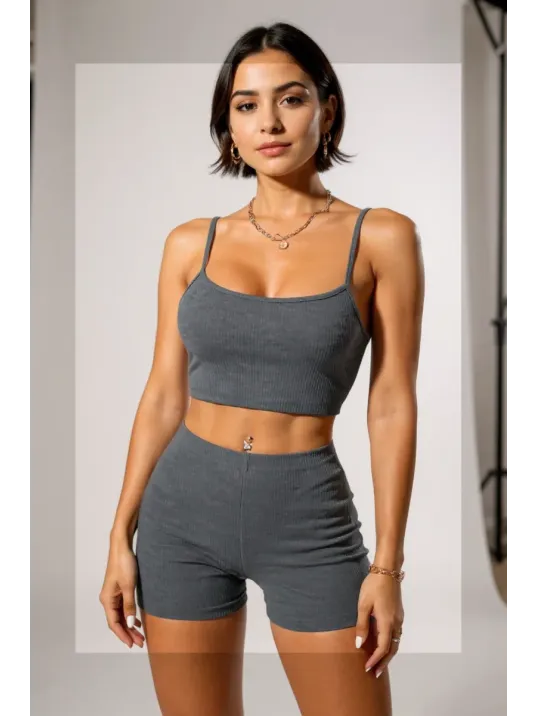 Kadın Antrasit Gri Şortlu Kaşkorse Gecelik Takım – Modern, Konforlu Ve Günlük Kombinlere Uygun