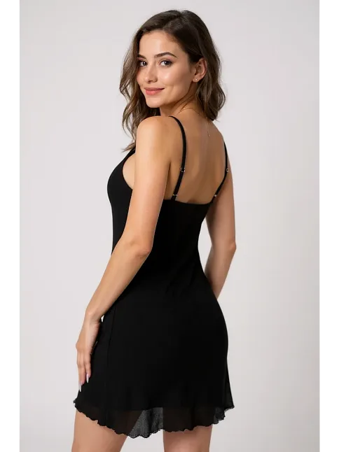Kadın Siyah Göğüs Dantel İşlemeli Fitilli Kumaş Şık Gecelik – Modern Ve Şık Tasarım