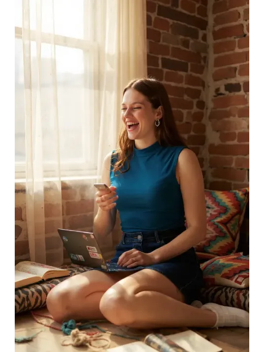 Kadın Mavi Kolsuz Balıkçı Yaka Basic Bluz Kadın Mavi Kolsuz Balıkçı Yaka Basic Bluz