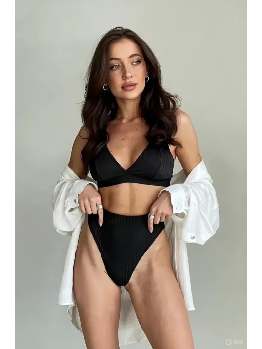 Kadın Siyah Yüksek Bel Dolgusuz Slip Takım – Modern, Konforlu Ve Günlük Kombinlere Uygun