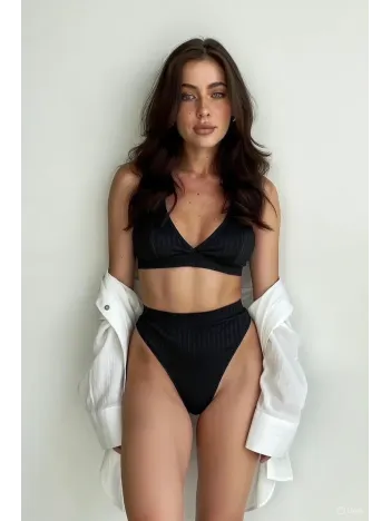 Kadın Siyah Yüksek Bel Dolgusuz Slip Takım – Modern, Konforlu Ve Günlük Kombinlere Uygun