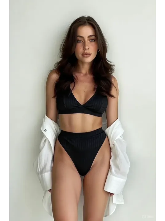 Kadın Siyah Yüksek Bel Dolgusuz Slip Takım – Modern, Konforlu Ve Günlük Kombinlere Uygun