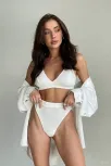 Kadın Beyaz Yüksek Bel Dolgusuz Slip Takım – Modern, Konforlu Ve Günlük Kombinlere Uygun Kadın Beyaz Yüksek Bel Dolgusuz Slip Takım – Modern, Konforlu Ve Günlük Kombinlere Uygun
