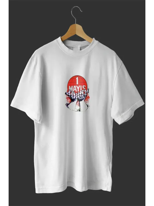 1 Mayıs Emekçilerimiz İçin Özel Tasarım 1 Mayıs Dünya Baskılı T-shirt - Beyaz