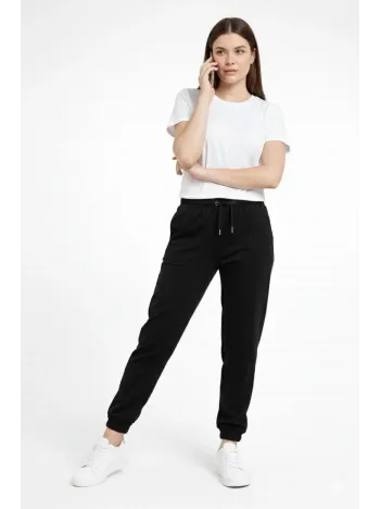 Kadın Jogger Eşofman Altı Rahat Kalıp, Cepli, Lastikli Paça, Günlük Spor Pantolon - Siyah Kadın Jogger Eşofman Altı Rahat Kalıp, Cepli, Lastikli Paça, Günlük Spor Pantolon - Siyah