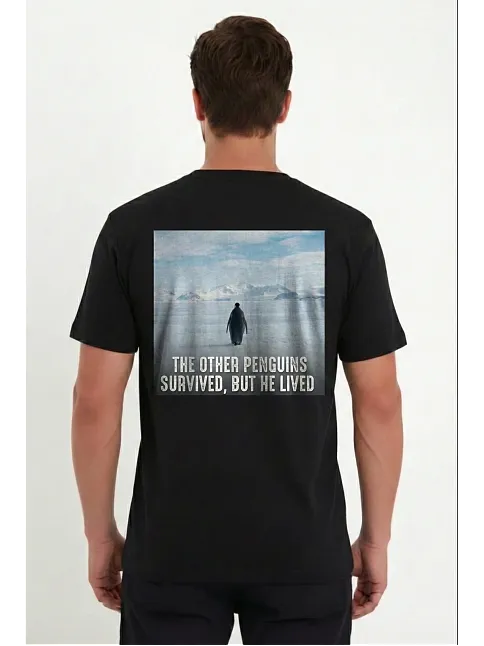 Erkek Oversize Tişört - Sırt Baskılı "survivor Penguin" Temalı, Felsefi Yazılı Bisiklet Yaka Tişört - Siyah Erkek Oversize Tişört - Sırt Baskılı "survivor Penguin" Temalı, Felsefi Yazılı Bisiklet Yaka Tişört - Siyah