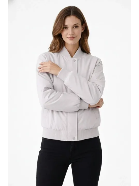 Kadın Premium Bomber Ceket Çıtçıt Kapamalı, Ribana Manşetli, Astarlı, Regular Fit Mont - Beyaz Kadın Premium Bomber Ceket Çıtçıt Kapamalı, Ribana Manşetli, Astarlı, Regular Fit Mont - Beyaz