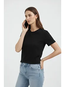 Kadın Bisiklet Yaka Tişört Regular Kalıp Basic Pamuklu Günlük Kullanım T-shirt - Siyah