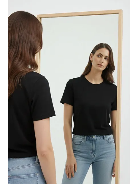 Kadın Bisiklet Yaka Tişört Regular Kalıp Basic Pamuklu Günlük Kullanım T-shirt - Siyah