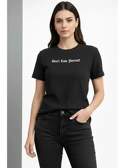 Kadın Wafıl Kumaş Tişört Regular Kalıp Bisiklet Yaka Baskılı Günlük Basic T-shirt - Siyah