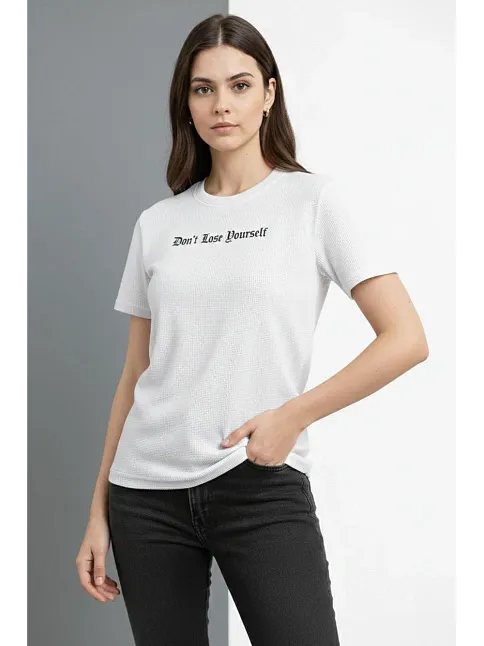 Kadın Wafıl Kumaş Tişört Regular Kalıp Bisiklet Yaka Baskılı Günlük Basic T-shirt - Beyaz